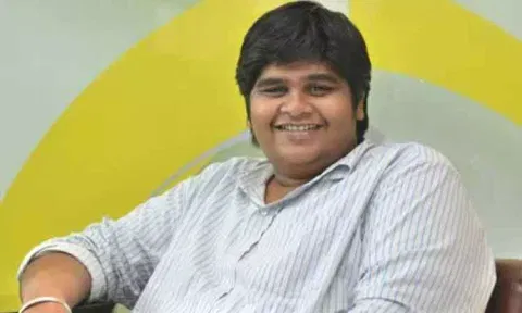 'ஜிகர்தண்டா டபுள் எக்ஸ்' படத்தை பார்க்க இருக்கும் கிளிண்ட் ஈஸ்ட்வுட்... மகிழ்ச்சியில் கார்த்திக் சுப்புராஜ்!
