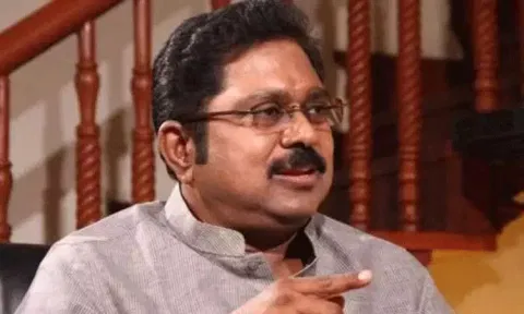 மாணவ-மாணவியருக்கு வழங்கப்பட இருந்த விலையில்லா மடிக்கணினிகள் திருடு போனதாக வெளியாகியிருக்கும் செய்தி அதிர்ச்சி அளிக்கிறது - டிடிவி தினகரன்