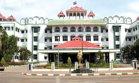 போக்குவரத்து தொழிலாளர்களின் வேலைநிறுத்தத்திற்கு தடை கோரிய வழக்கு: நாளை விசாரணை