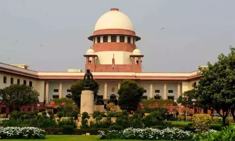 தமிழ்நாட்டிற்கு வெள்ள நிவாரணம் வழங்கக்கோரிய மனுவை விசாரிக்க சுப்ரீம் கோர்ட்டு மறுப்பு