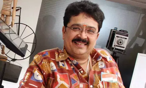 நடிகர் எஸ்.வி.சேகருக்கு ஒரு மாதம் சிறை தண்டனை - சென்னை சிறப்பு கோர்ட்டு உத்தரவு