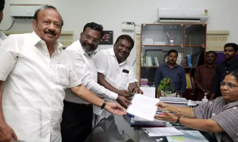 வி.சி.க தலைவர் திருமாவளவன் வேட்புமனு தாக்கல்