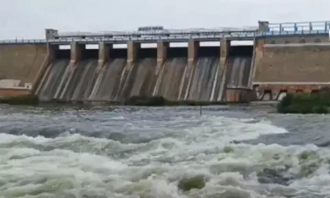 வைகை அணை திறப்பு... 4 மாவட்டங்களுக்கு வெள்ள அபாய எச்சரிக்கை