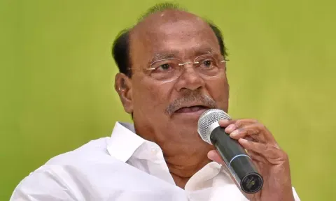சேவை பெறும் உரிமை சட்டத்தை தமிழக அரசு நிறைவேற்ற வேண்டும் - டாக்டர் ராமதாஸ் வலியுறுத்தல்