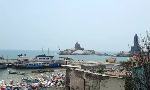 கனமழை எதிரொலி: கன்னியாகுமரியில் சுற்றுலா பயணிகள் ஏமாற்றம்