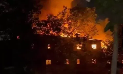 Fire Breaks Out In Dharavi