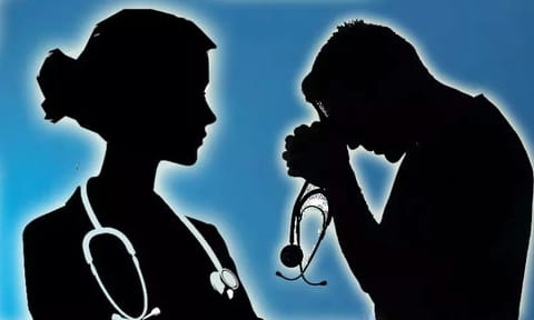 திருமணம் செய்வதாக கூறி பயிற்சி பெண் டாக்டரிடம் உல்லாசம்: டாக்டர் மீது வழக்குப்பதிவு