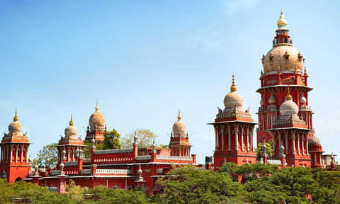 குட்கா விவகாரம்: உரிமை மீறல் குழு நோட்டீஸ் செல்லும் - சென்னை ஐகோர்ட்டு அதிரடி