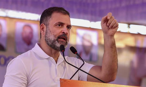 'செபி' தலைவர் ராஜினாமா செய்யாதது ஏன்? ராகுல் காந்தி கேள்வி