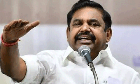 திட்டங்களை நிறைவேற்றுவதில் சுணக்கம்: அரசை கண்டித்து திருச்சியில் அ.தி.மு.க. ஆர்ப்பாட்டம்