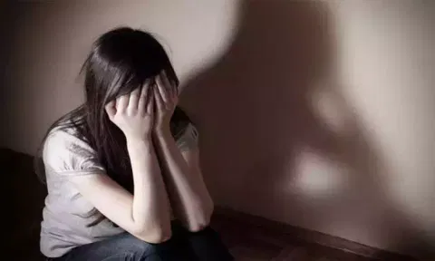 அசாமில் மைனர் சிறுமி கூட்டு பாலியல் வன்கொடுமை - 2 பேருக்கு போலீஸ் வலைவீச்சு