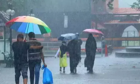 சென்னையில் பல்வேறு இடங்களில் பரவலாக மழை