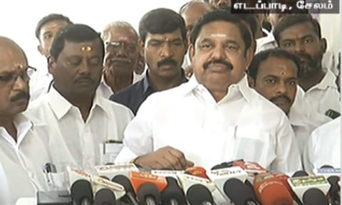 விமான சாகச நிகழ்ச்சி: அரசு சார்பில் அடிப்படை வசதிகள் செய்து கொடுக்கப்படவில்லை - எடப்பாடி பழனிசாமி குற்றச்சாட்டு