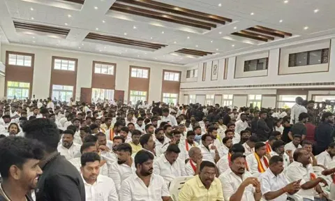 த.வெ.க. நிர்வாகிகளுக்கு அரசியல் பயிலரங்கம் - சேலத்தில் தொடங்கியது