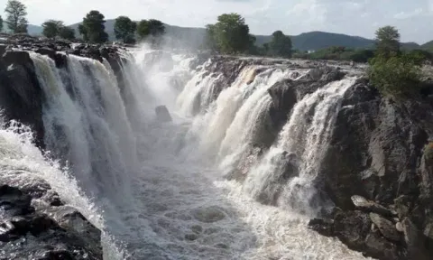 ஒகேனக்கல் காவிரி ஆற்றில் நீர்வரத்து அதிகரிப்பு