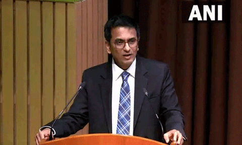'வழக்கறிஞர்கள் தங்களிடம் வேலை செய்பவர்களுக்கு முறையாக ஊதியம் வழங்க வேண்டும்' - தலைமை நீதிபதி சந்திரசூட்