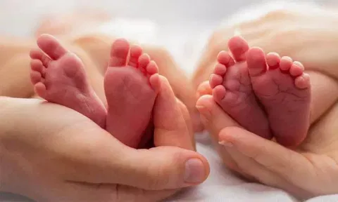 ஒரே வாரத்தில் பிறந்த 9 இரட்டையர்கள்: டாக்டர் நெகிழ்ச்சி