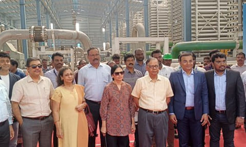 நெம்மேலியில் கடல் நீரை குடிநீராக்கும் ஆலையில் 16-வது நிதிக்குழு உறுப்பினர்கள் ஆய்வு