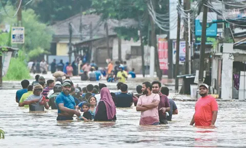 இலங்கையில் கனமழை, வெள்ளம் - 4 பேர் பலி