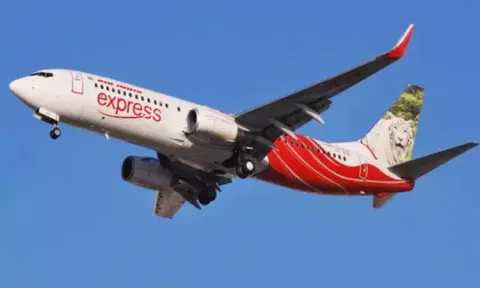 தொழில்நுட்ப கோளாறு: அவசரமாக கேரளாவில் தரையிறக்கப்பட்ட ஏர் இந்தியா எக்ஸ்பிரஸ் விமானம்