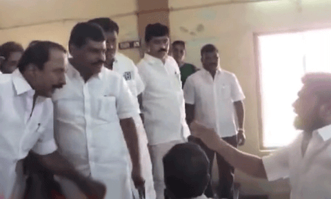 முன்னாள் அமைச்சர் செங்கோட்டையன் பங்கேற்ற கூட்டத்தில் நடந்த மோதலால் பரபரப்பு