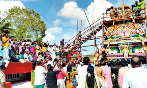 உத்திரகோசமங்கை மங்களநாதர் கோவில் கும்பாபிஷேகம்- ஏராளமான பக்தர்கள் தரிசனம்