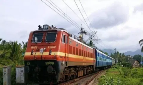 ஜம்முவில் இருந்து டெல்லிக்கு சிறப்பு ரயில்களை இயக்க ரயில்வே முடிவு