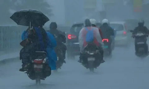 பிற்பகல் 1 மணிவரை எந்தெந்த மாவட்டங்களில் மழைக்கு வாய்ப்பு..?