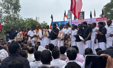 திருப்புவனத்தில் பாஜக - அதிமுக இணைந்து ஆர்ப்பாட்டம்
