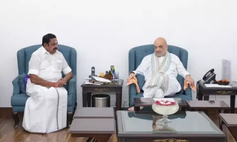அ.தி.மு.க. ஒன்றிணைய அமித்ஷா வலியுறுத்தல்; எடப்பாடி பழனிசாமி மறுப்பு: டெல்லியில் நடந்த பரபரப்பு