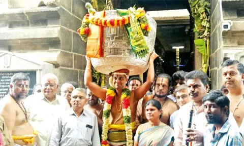 ஸ்ரீவில்லிபுத்தூர் ஆண்டாள் சூடிக்கொடுத்த மாலை திருப்பதிக்கு அனுப்பி வைப்பு