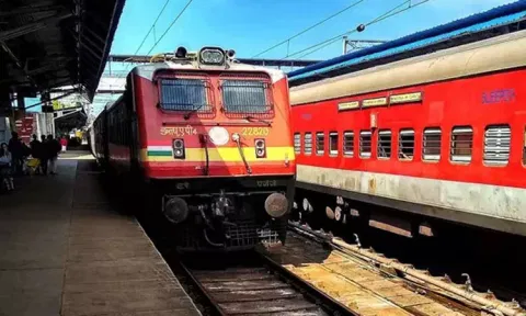 குறைவான முன்பதிவு... 3 சிறப்பு ரெயில் சேவைகள் ரத்து