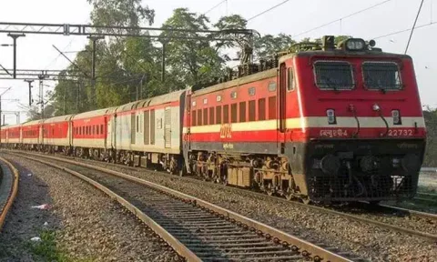 குறைவான முன்பதிவு: நெல்லை-மைசூரு உள்பட 6 சிறப்பு ரெயில்கள் ரத்து
