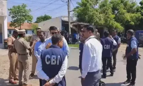 கரூர் கூட்ட நெரிசல் - வணிகர்களிடம் சி.பி.ஐ. விசாரணை