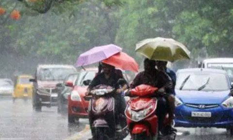 கனமழை எச்சரிக்கை; தயாராக இருக்க 10 மாவட்ட கலெக்டர்களுக்கு அறிவுறுத்தல்