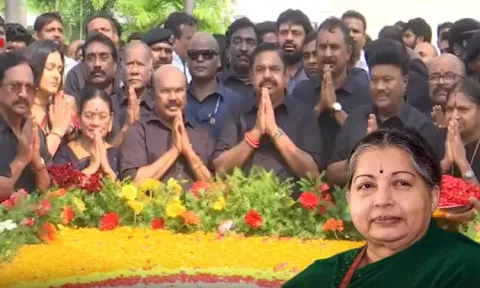 ஜெயலலிதா நினைவிடத்தில் எடப்பாடி பழனிசாமி அஞ்சலி