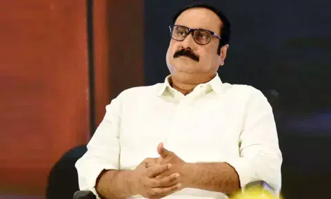 3 காவலர்கள் படுகாயம்: தி.மு.க. அரசு சட்டம் ஒழுங்கை பாதுகாக்கும் லட்சணம் இதுதானா? - அன்புமணி கேள்வி