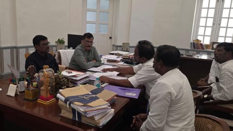 Representatives of the Secondary Grade Teachers' Association during their talks with top School Education Department officials

