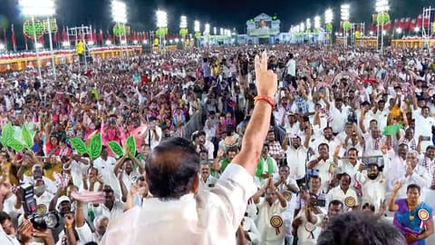 AIADMK general secretary Edappadi Palaniswami campaigning at Veerapandi on Sunday 
