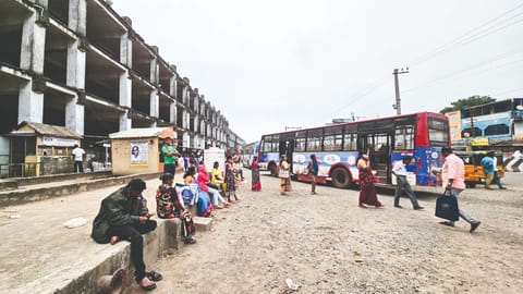 No shelter for bus commuters at the temporary bus terminus