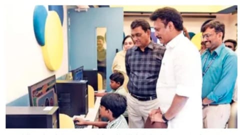 Anbil Mahesh Poyyamozhi and officials look on as students get trained at new resource centre in Nungambakkam