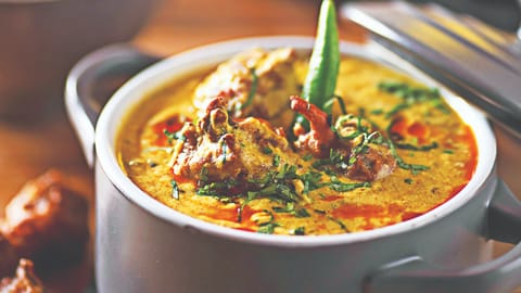 Kadi pakoda