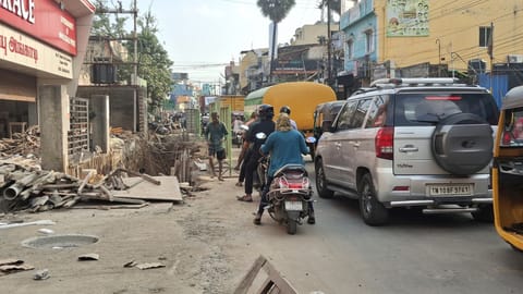 Traffic chockablock as stormwater drain work making no progress