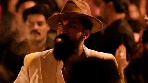 Yash in a still from Toxic: A Fairytale for Grown-Ups 