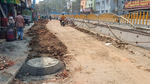 Sewage drain block Pazhavanthangal Gandhi Road