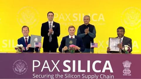 India and the United States sign the Pax Silica declaration 