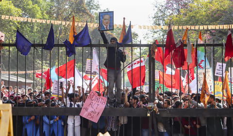 Police, students injured in clash during JNUSU protest march, over 50 detained