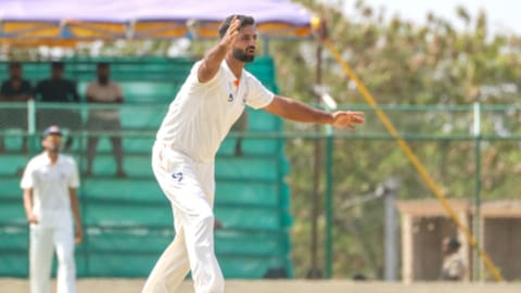 Jammu and Kashmir pacer Auqib Nabi