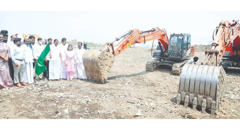 Min Nehru flagging off work at Perungudi dumpyard on Wednesday 