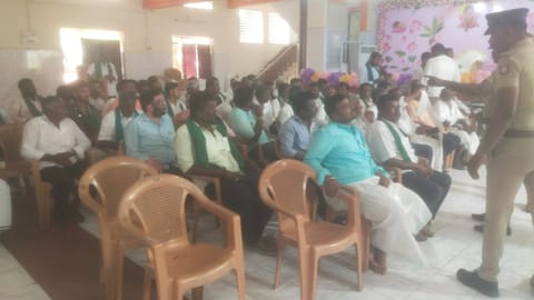 Krishnagiri farmers detained while trying to submit their petitions at DMK party head offices 